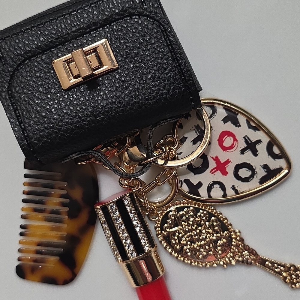 Black and Gold Keychain Accessory Set